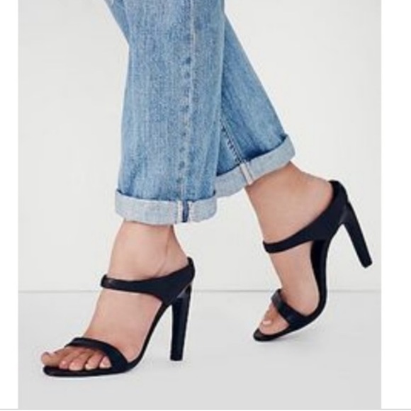 Finders Keepers Shoes - Finders Keepers all we know heels in black